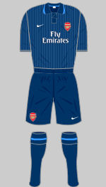 arsenal 2009-10 away kit